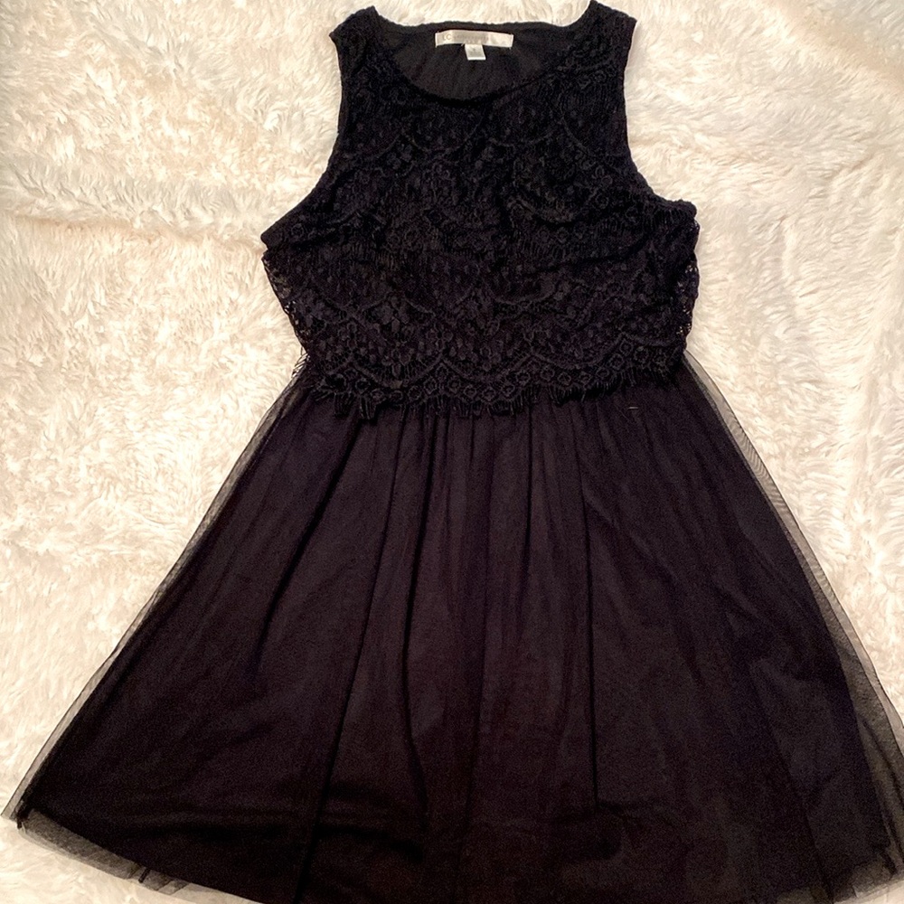 LC Lauren Conrad Lace Overlay Tulle Dress
Only worn once - like new
